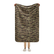 Tiger Stripe Multi-terrain CAMO Sherpa Blanket - 37″×57″