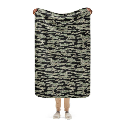 American Tiger Stripe OPFOR Sparse CAMO Sherpa blanket - 37″×57″ - Blanket