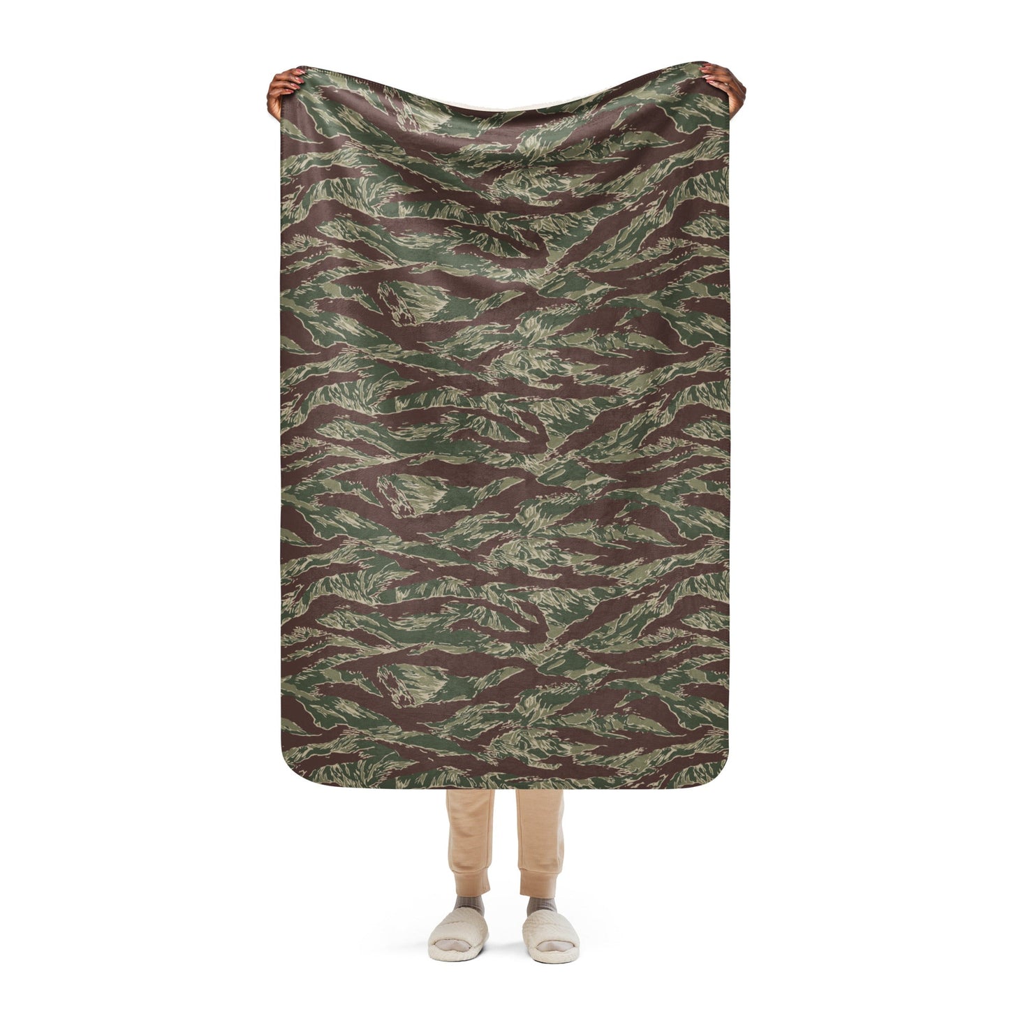 American Tiger Stripe Ridgeback CAMO Sherpa blanket - 37″×57″ - Blankets