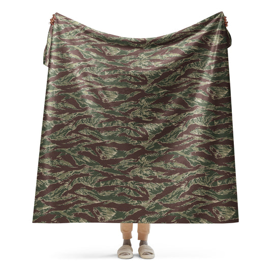 American Tiger Stripe Ridgeback CAMO Sherpa blanket - 60″×80″ - Blankets