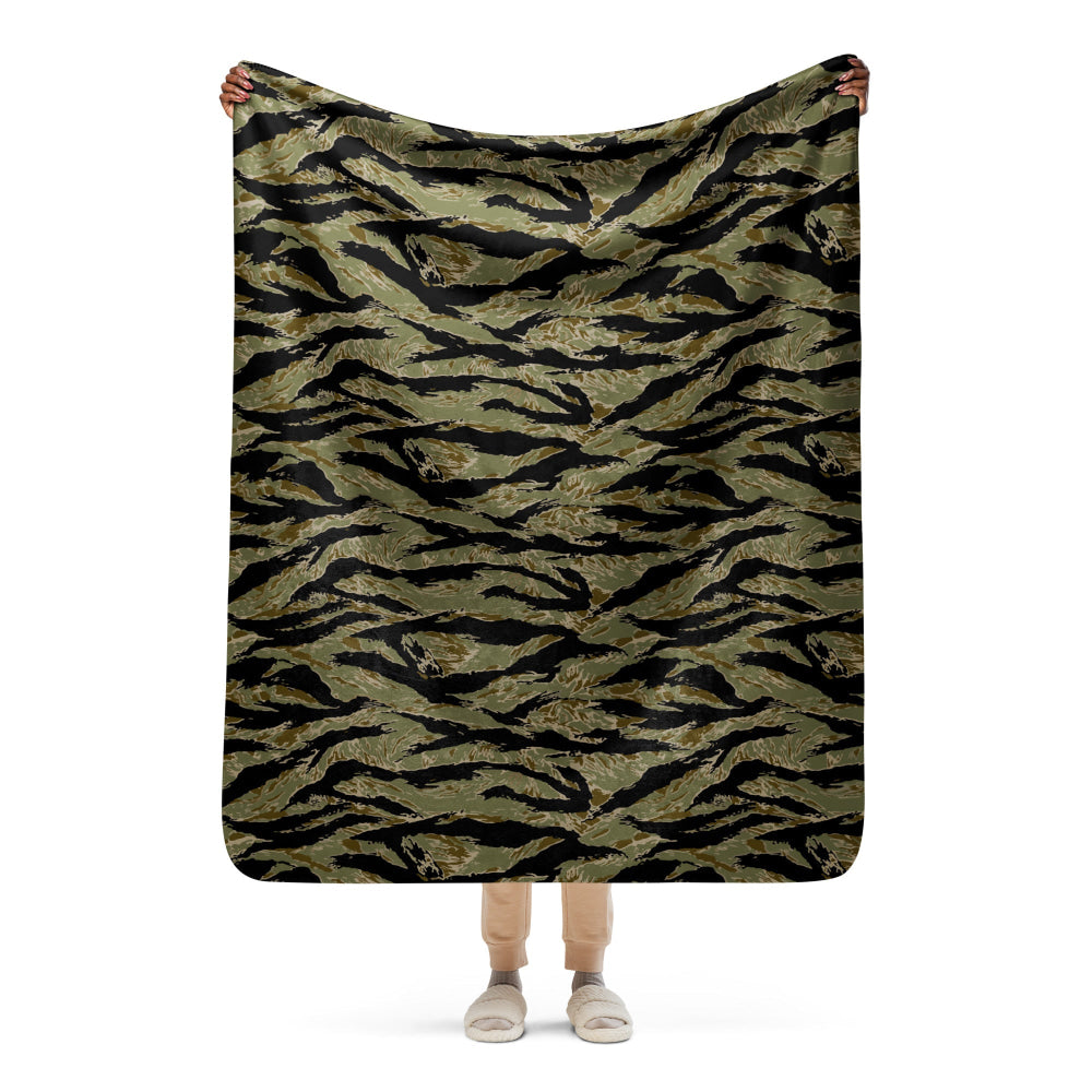 American Tiger Stripe Sparse John Wayne CAMO Sherpa blanket - 50″×60″ - Blanket