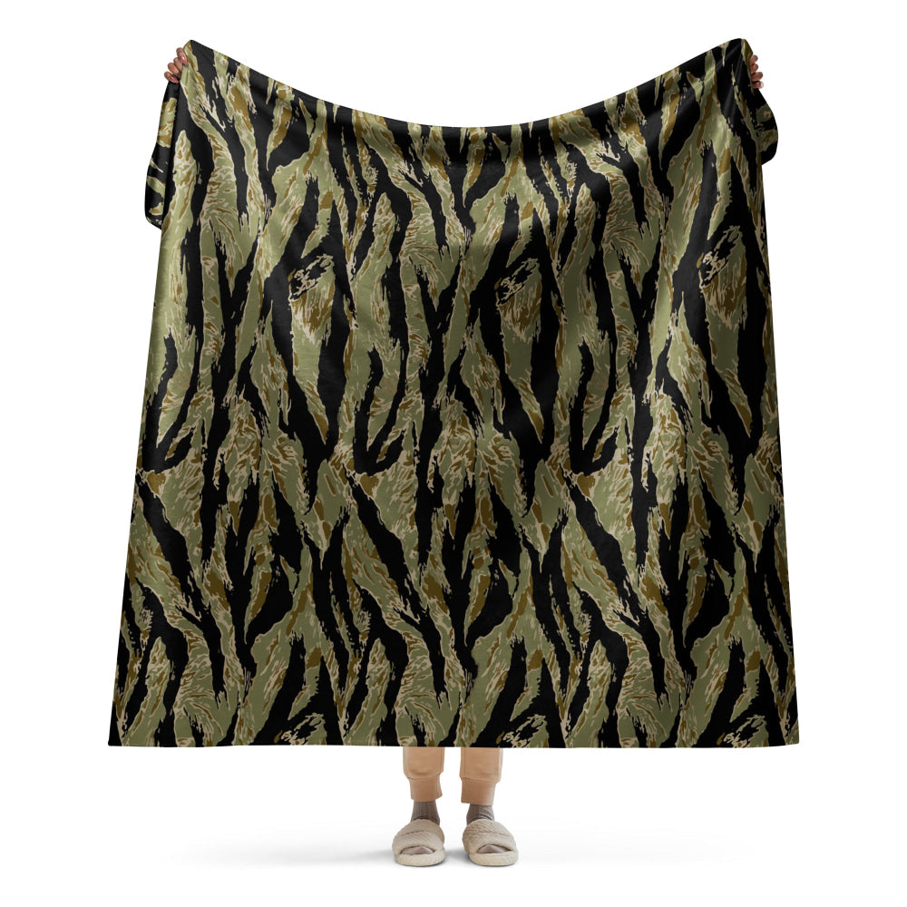 American Tiger Stripe Sparse John Wayne CAMO Sherpa blanket - 60″×80″ - Blanket