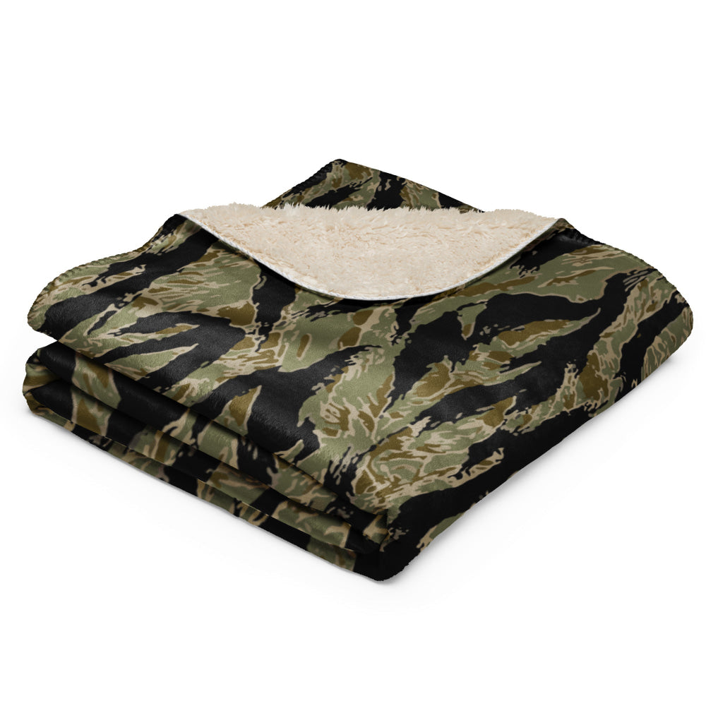 American Tiger Stripe Sparse John Wayne CAMO Sherpa blanket - Blanket