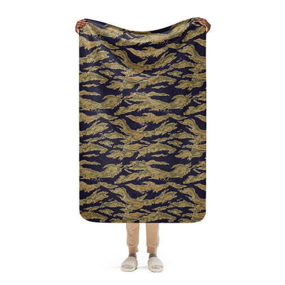 American Tiger Stripe Special Forces Advisor Gold CAMO Sherpa blanket - 37″×57″ - Blanket