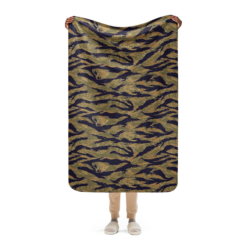 Tiger Stripe Special Forces Advisor Gold CAMO Sherpa Blanket - 37″×57″