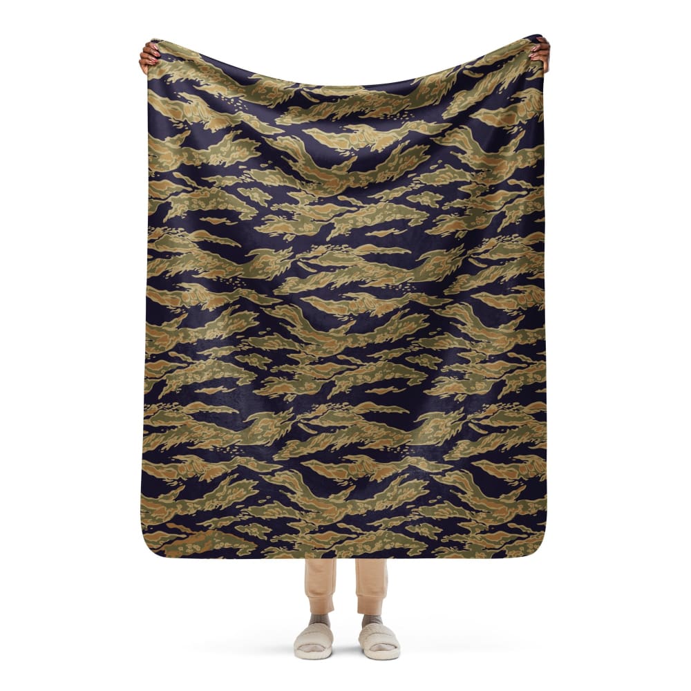 American Tiger Stripe Special Forces Advisor Gold CAMO Sherpa blanket - 50″×60″