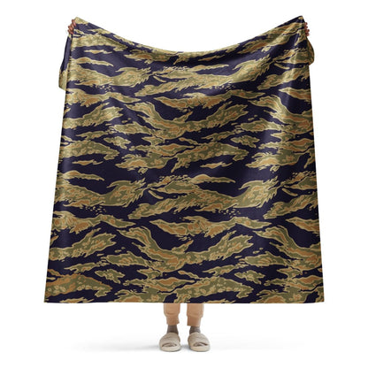 American Tiger Stripe Special Forces Advisor Gold CAMO Sherpa blanket - 60″×80″