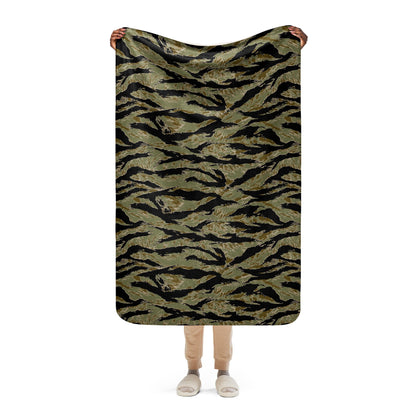 American Tiger Stripe Special Forces Advisor Sparse CAMO Sherpa blanket - 37″×57″ - Blanket