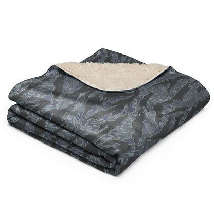American Tiger Stripe Urban Ghost CAMO Sherpa blanket - Blankets