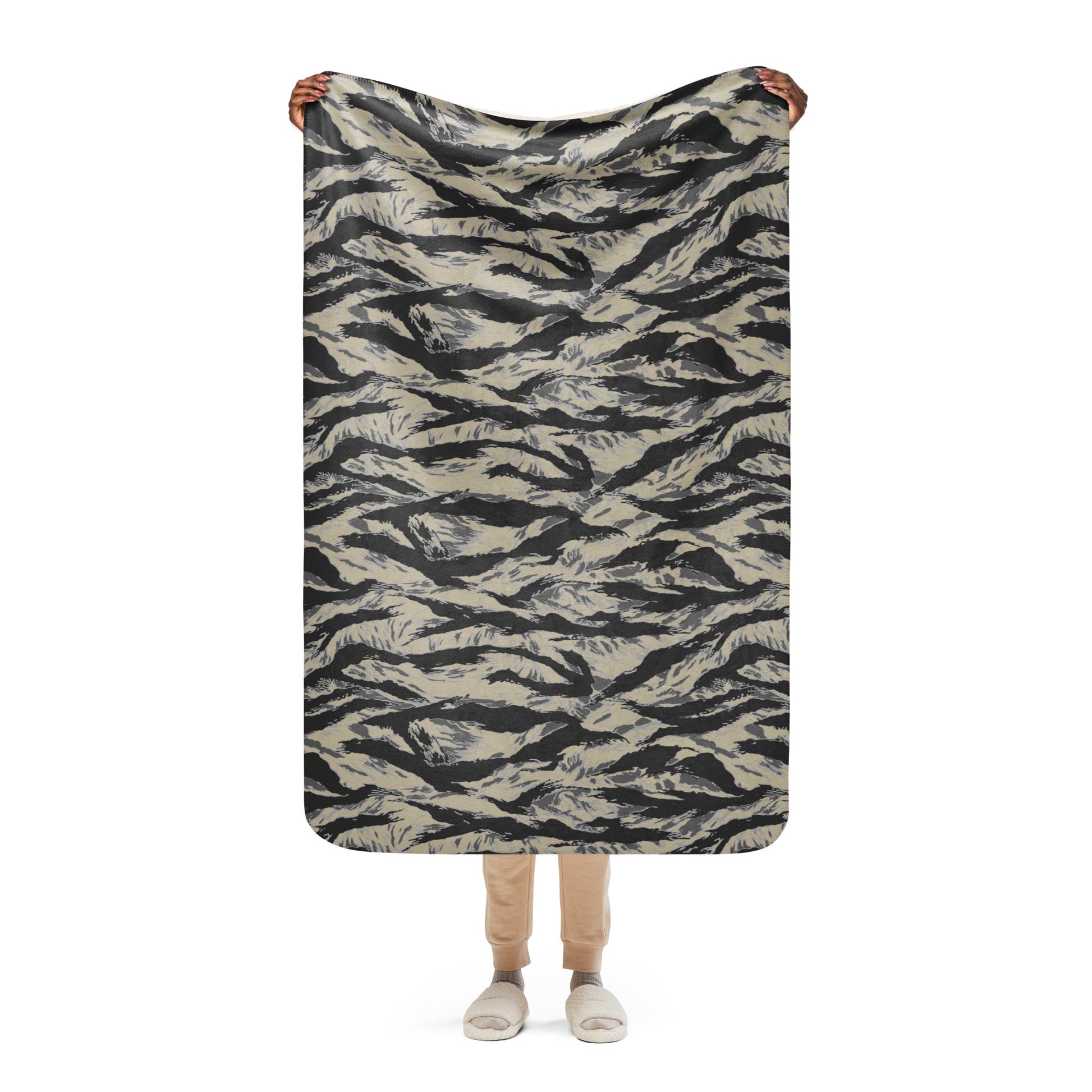 American Tiger Stripe Urban Rubble CAMO Sherpa blanket - 37″×57″ - Blankets