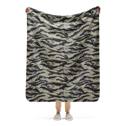 American Tiger Stripe Urban Rubble CAMO Sherpa blanket - 50″×60″ - Blankets
