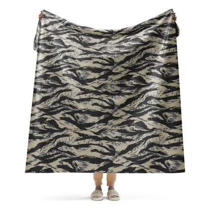 American Tiger Stripe Urban Rubble CAMO Sherpa blanket - 60″×80″ - Blankets