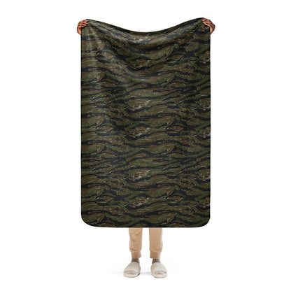 American Tiger Stripe Vintage Advisor Vietnam CAMO Sherpa blanket - 37″×57″ - Blankets