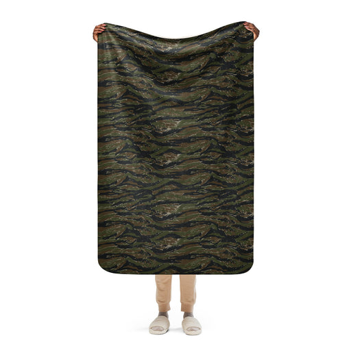 Tiger Stripe Vintage Advisor Vietnam CAMO Sherpa Blanket - 37″×57″