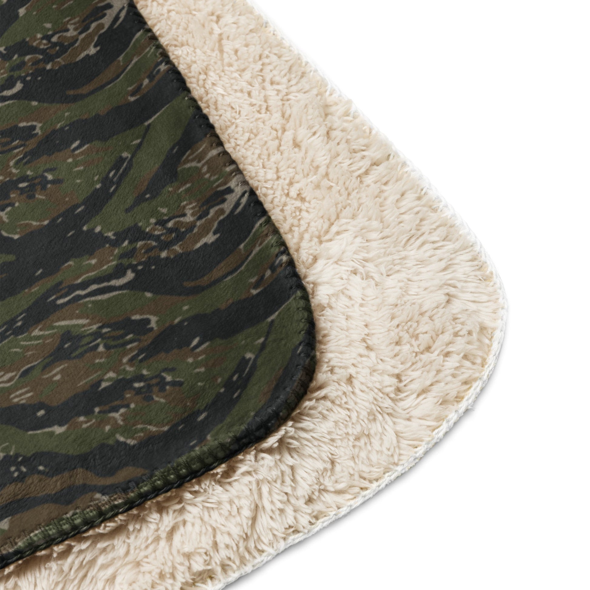 American Tiger Stripe Vintage Advisor Vietnam CAMO Sherpa blanket - Blankets