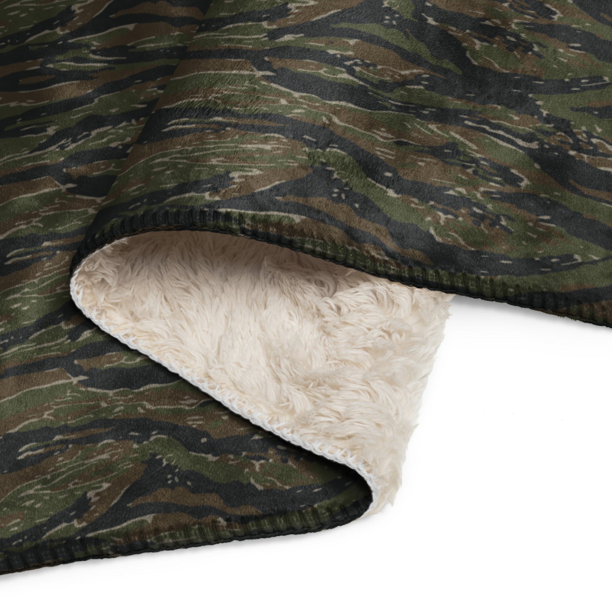 American Tiger Stripe Vintage Advisor Vietnam CAMO Sherpa blanket - Blankets