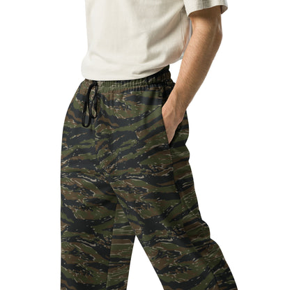 American Tiger Stripe Vintage Advisor Vietnam CAMO Wide-leg joggers - Joggers
