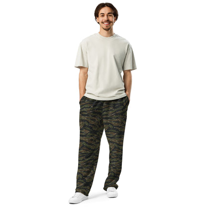 American Tiger Stripe Vintage Advisor Vietnam CAMO Wide-leg joggers - Joggers