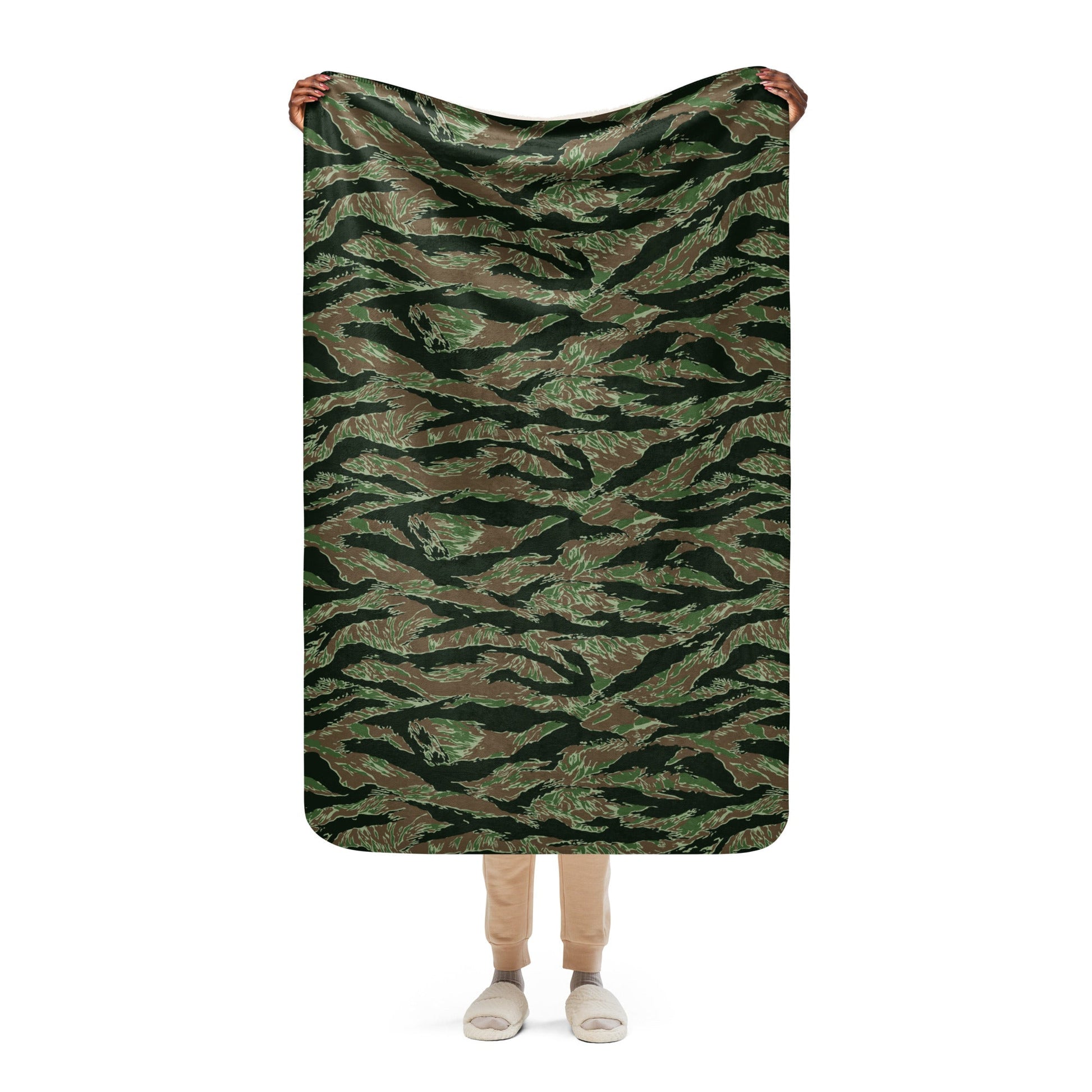 American Tiger Stripe Viper CAMO Sherpa blanket - 37″×57″ - Blankets