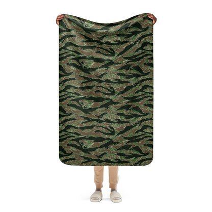 American Tiger Stripe Viper CAMO Sherpa blanket - 37″×57″ - Blankets