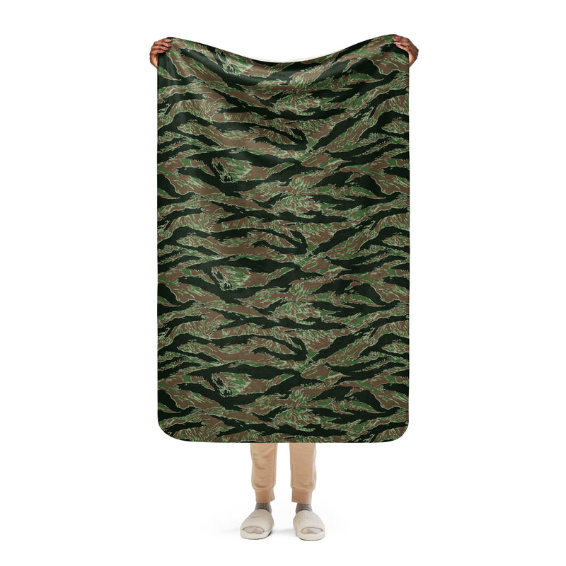 Tiger Stripe Viper CAMO Sherpa Blanket - 37″×57″