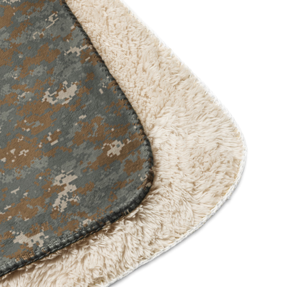 American Universal Camouflage Pattern DELTA (UCP-D) CAMO Sherpa blanket - Blanket