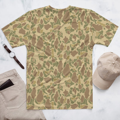 American WW2 M1942 Frog Skin Beach CAMO Men’s T-shirt - Mens T-Shirt