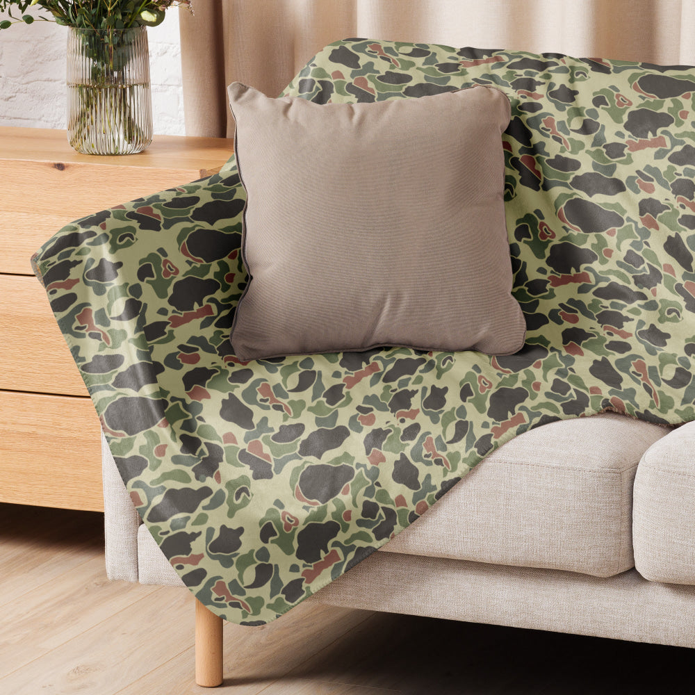 American WW2 M1942 Frog Skin Jungle Faded CAMO Sherpa blanket - Blanket