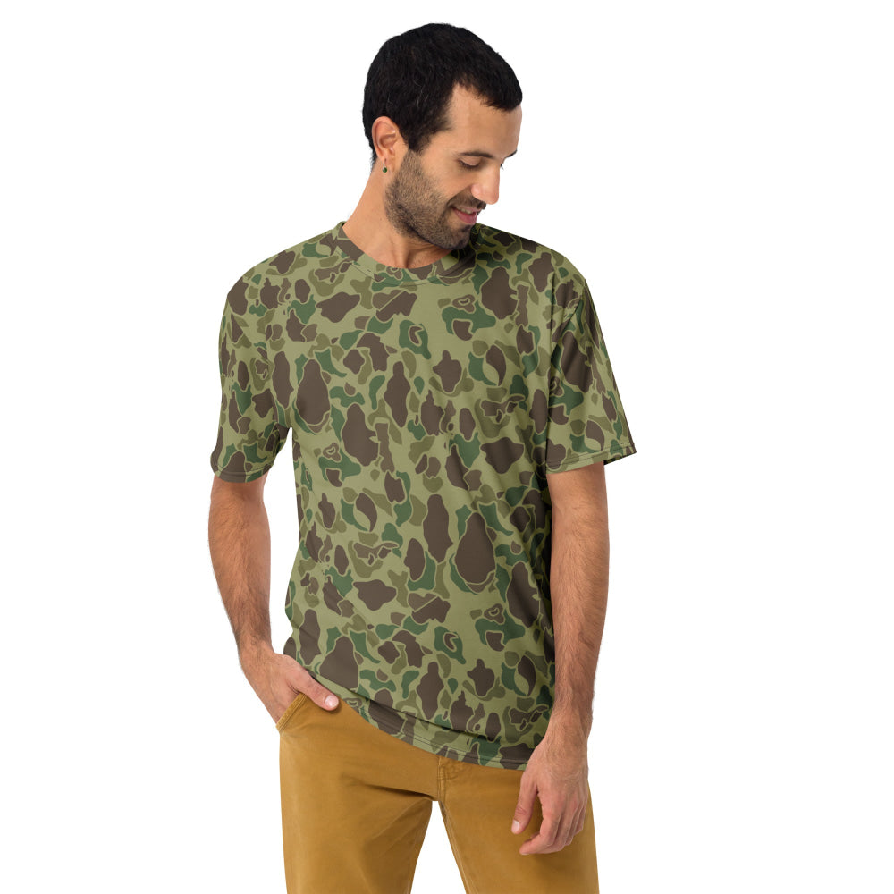 American WW2 M1942 Frog Skin Jungle CAMO Men’s T-shirt - Mens T-Shirt