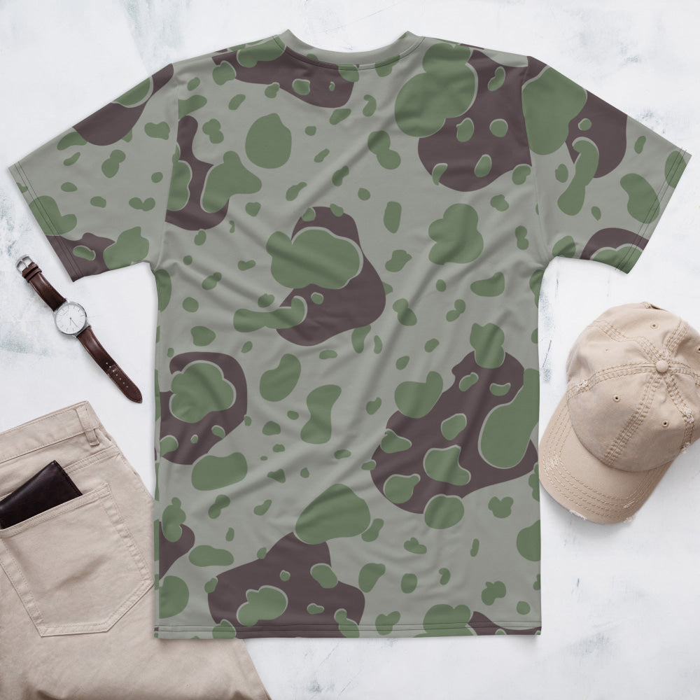 American WW2 MacLaren Experimental CAMO Men’s t-shirt - Mens T-Shirt