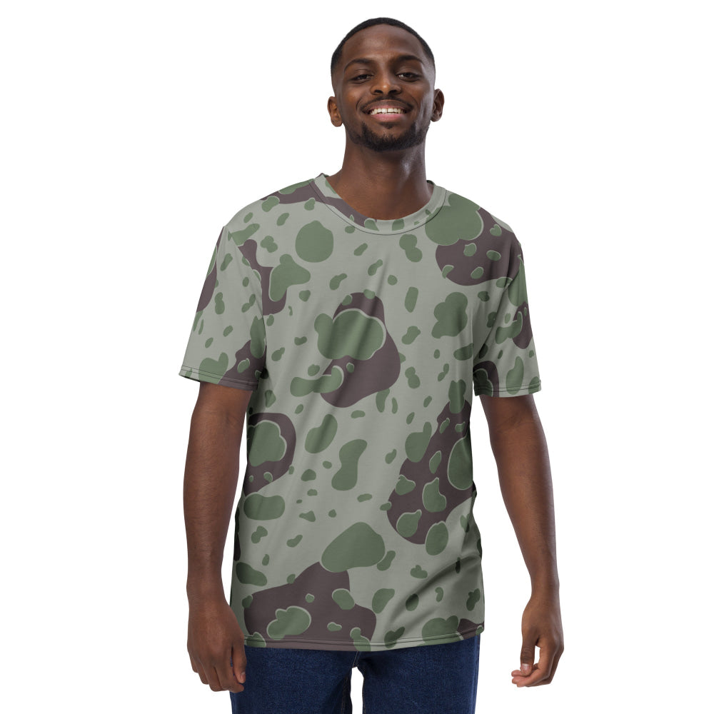 American WW2 MacLaren Experimental CAMO Men’s t-shirt - Mens T-Shirt