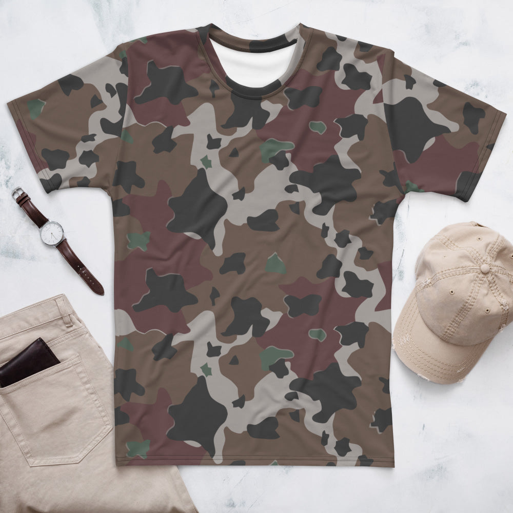 American WW2 Marine Experimental CAMO Men’s t-shirt - XS - Mens T-Shirt