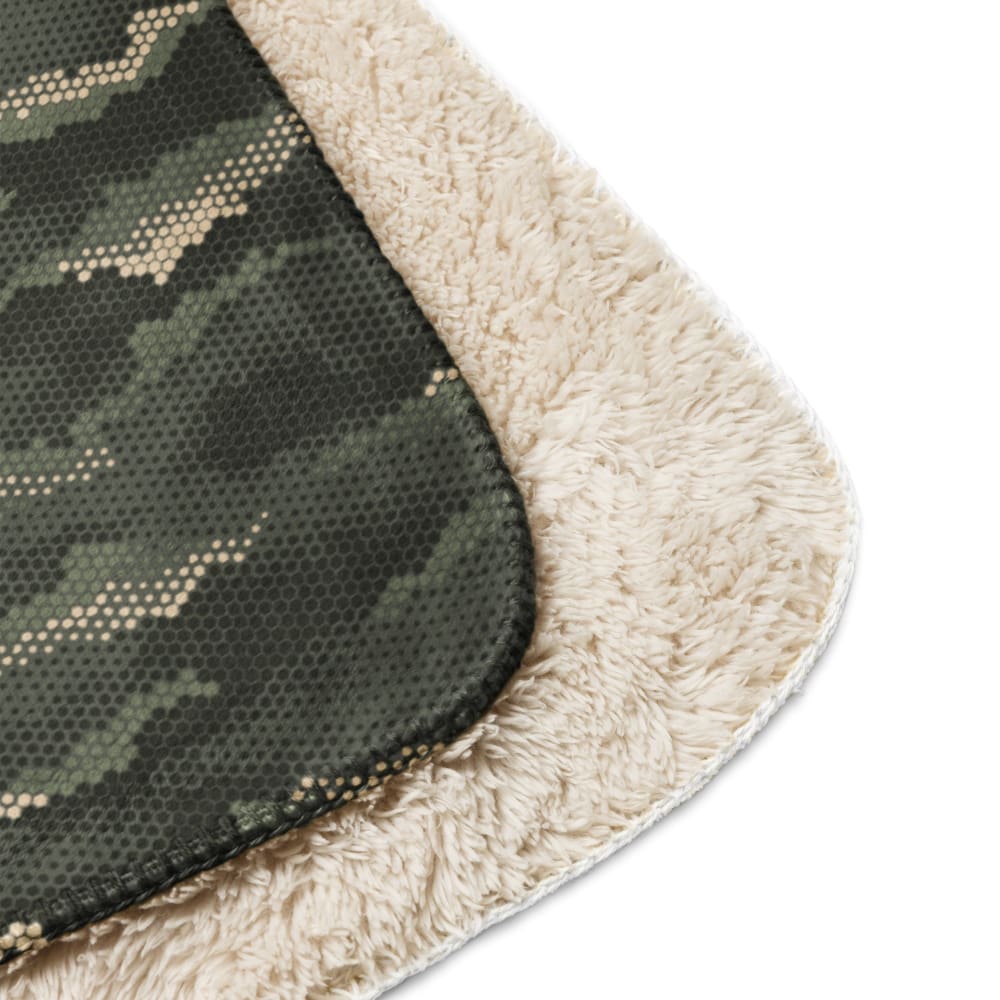 Anaconda Hexagon CAMO Sherpa blanket