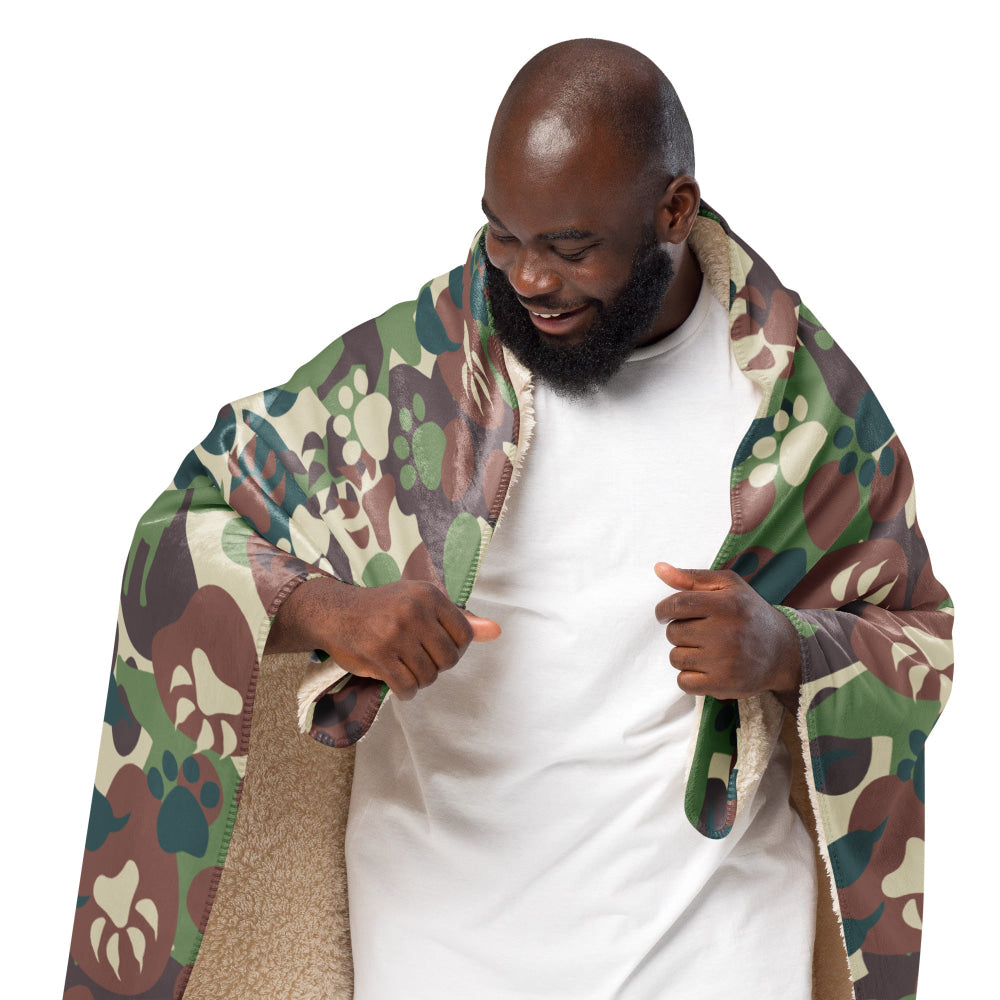 Animal Paw CAMO Sherpa blanket - Blanket