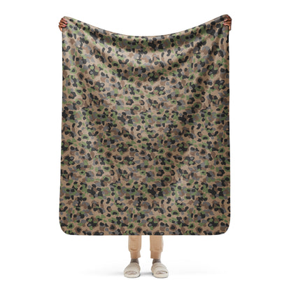 Austrian Pea Dot Erbsenmuster K4 CAMO Sherpa blanket - 50″×60″ - Blankets
