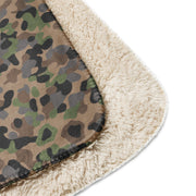 Pea Dot Erbsenmuster K4 CAMO Sherpa Blanket