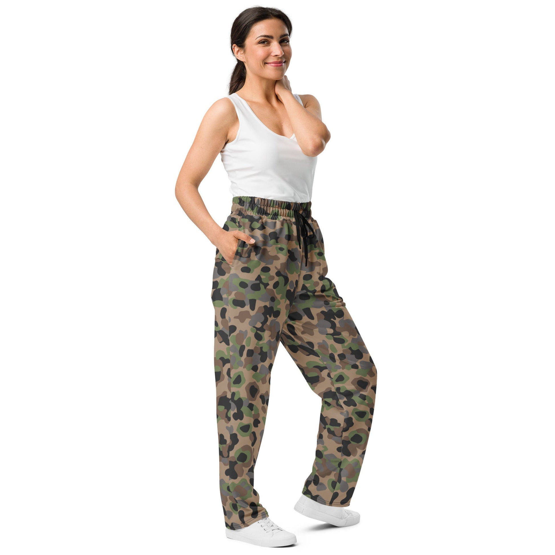 Austrian Pea Dot Erbsenmuster K4 CAMO Wide-leg joggers - Joggers