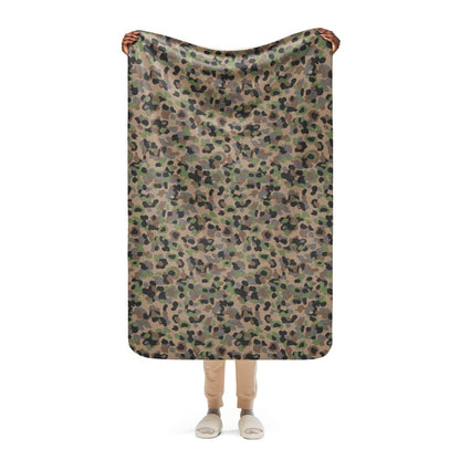 Austrian Pea Dot CAMO Sherpa blanket - 37″×57″