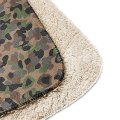 Austrian Pea Dot CAMO Sherpa blanket - Blanket