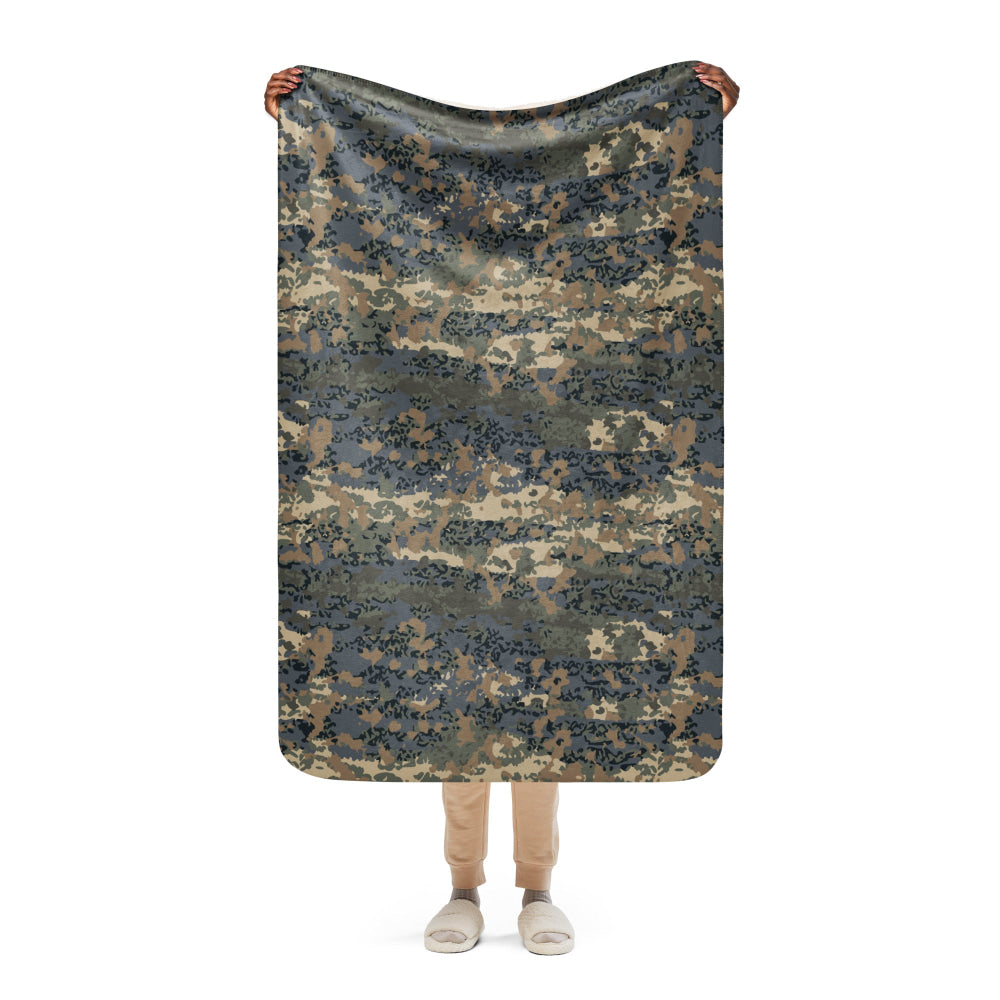 Austrian Tarnanzug CAMO Sherpa blanket - 37″×57″ - Blanket