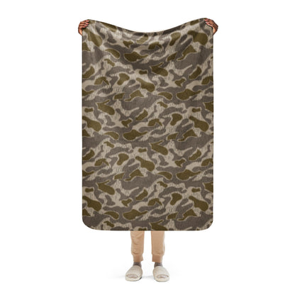 Austrian Zeltbahn Steintarn CAMO Sherpa blanket - 37″×57″ - Blanket