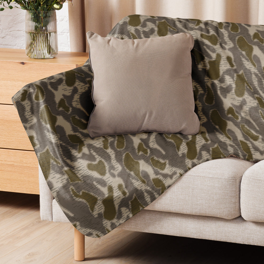 Austrian Zeltbahn Steintarn CAMO Sherpa blanket - Blanket