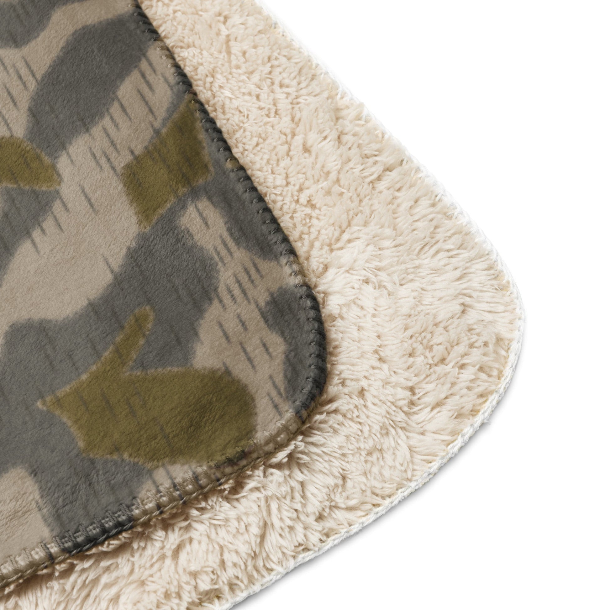 Austrian Zeltbahn Sumpfmuster Marsh CAMO Sherpa blanket - Blankets
