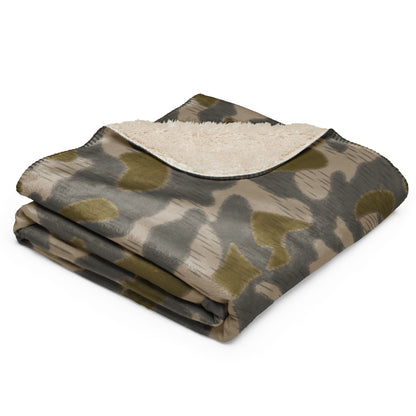 Austrian Zeltbahn Sumpfmuster Marsh CAMO Sherpa blanket - Blankets