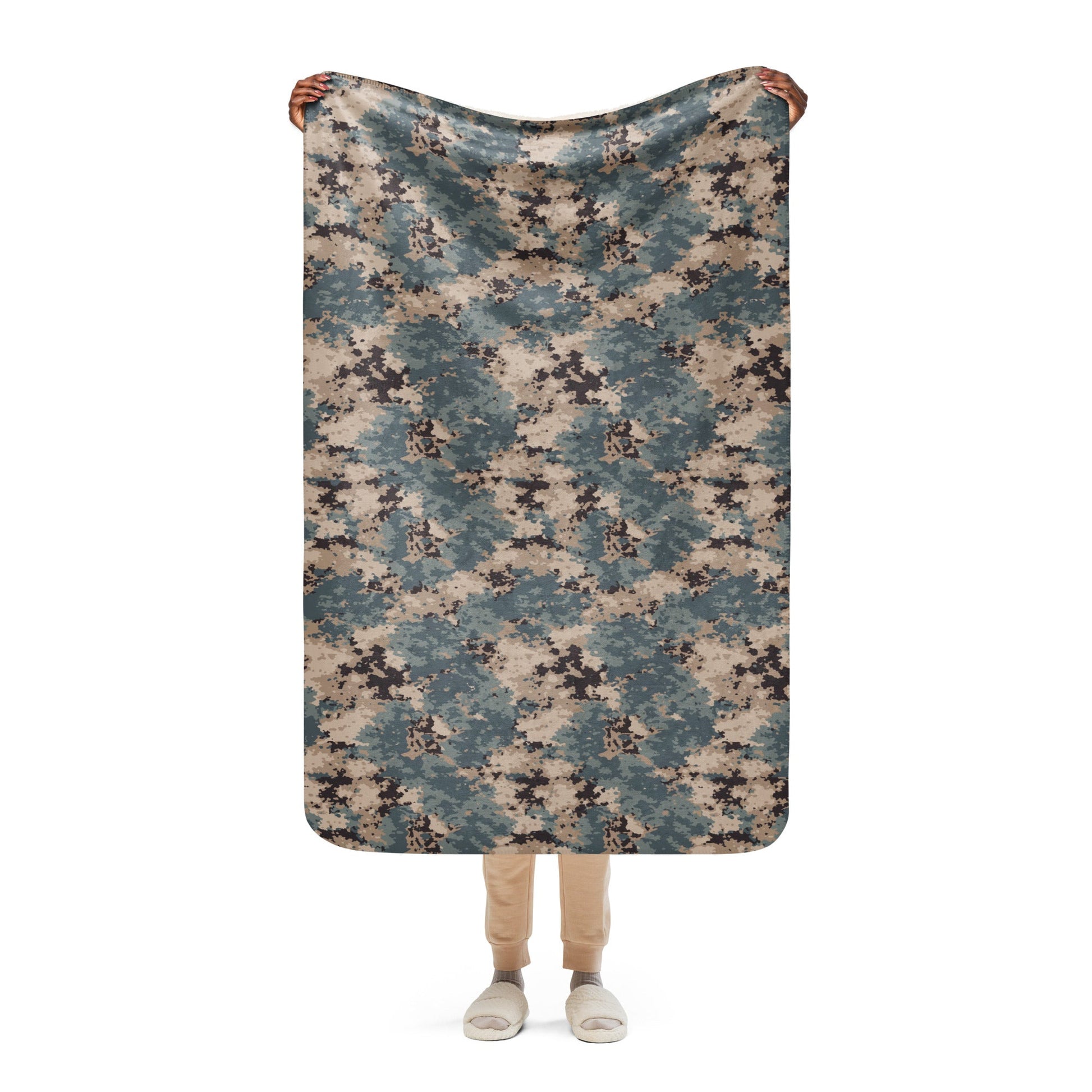 Azerbaijan M2024 CAMO Sherpa Blanket - 37″×57″