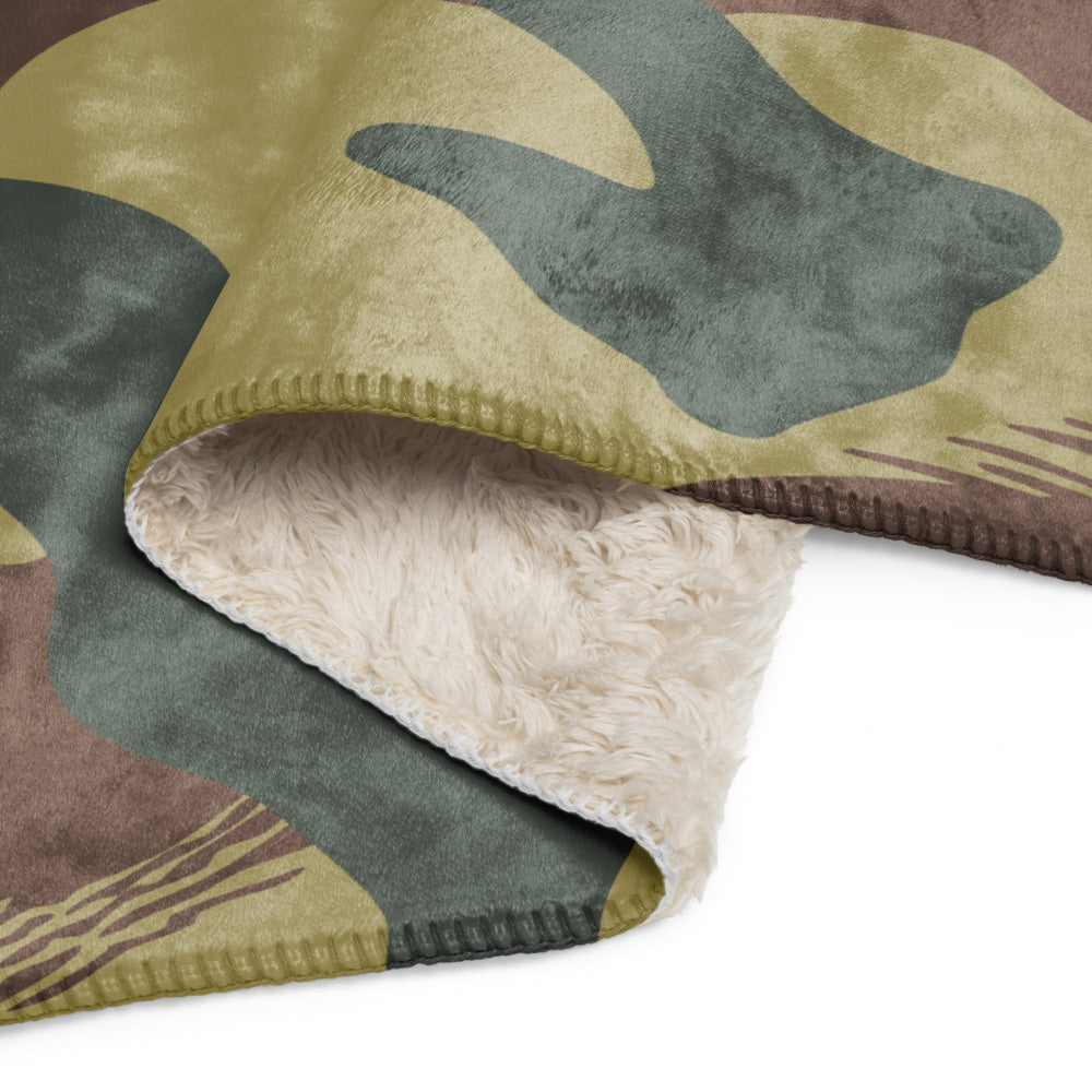 Belgium WW2 Independent Parachute Company Brushstroke CAMO Sherpa blanket - Blanket