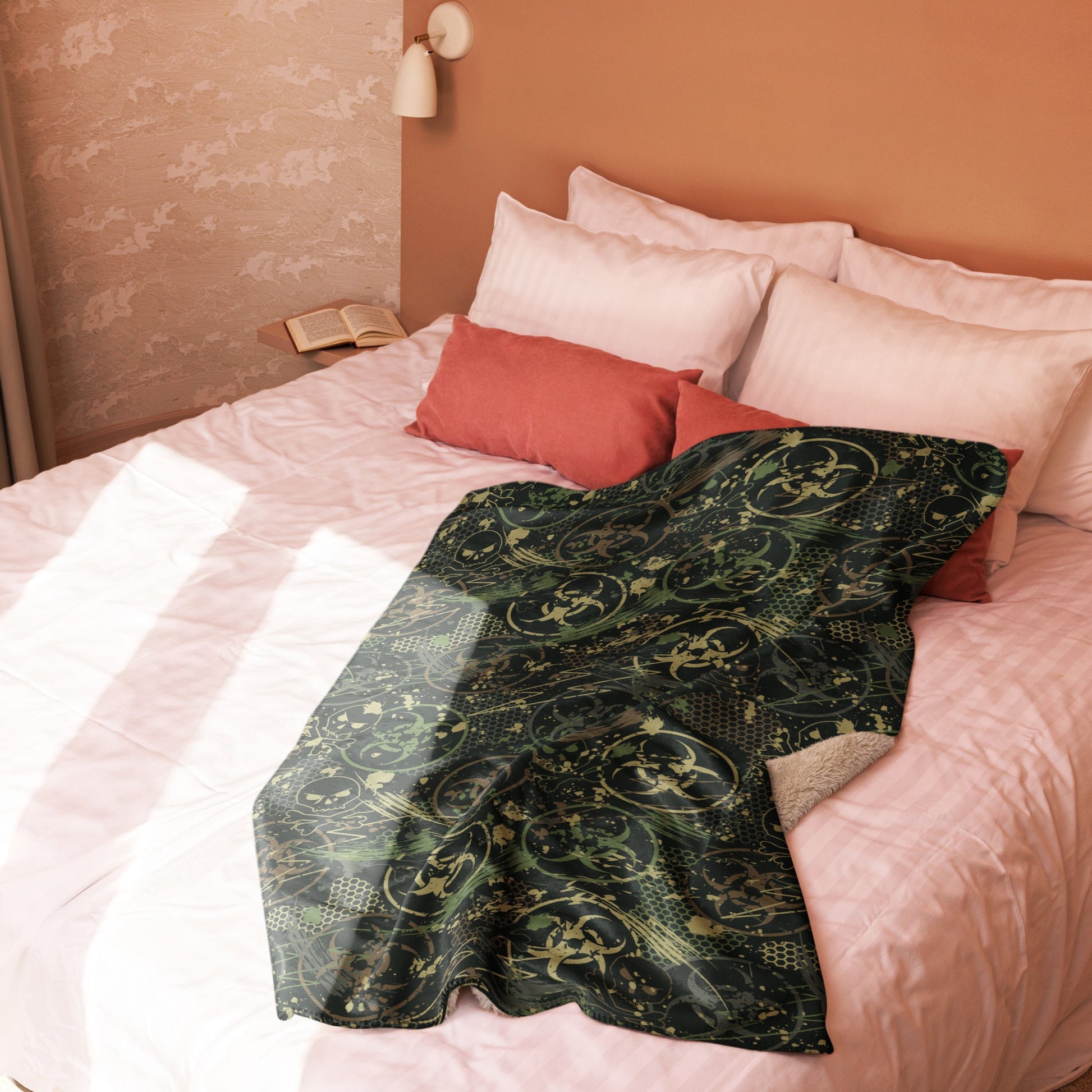 Biohazard Wasteland CAMO Sherpa blanket - Blankets