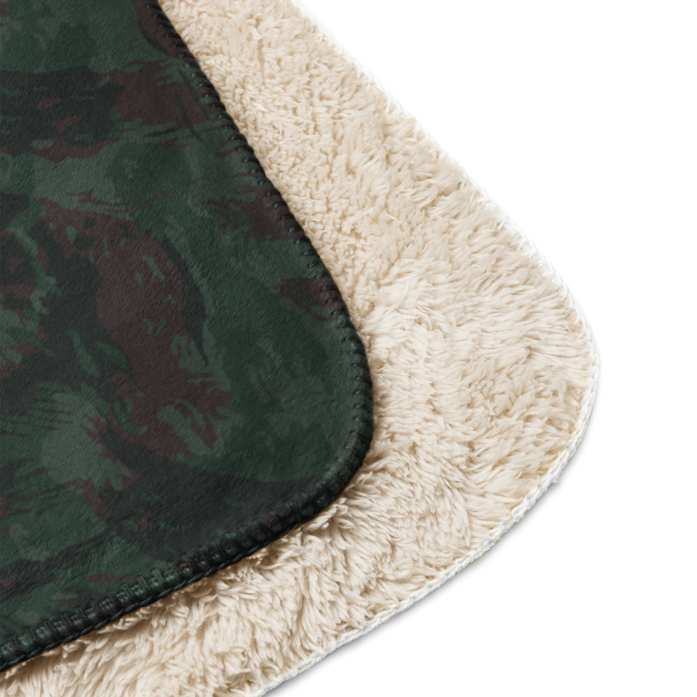 Brazilian Lizard 1980 CAMO Sherpa blanket - Blanket