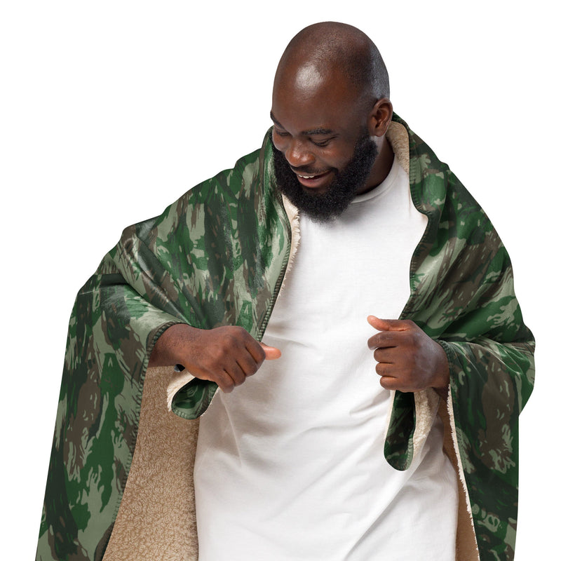 Lizard Brazil Jungle CAMO Sherpa Blanket