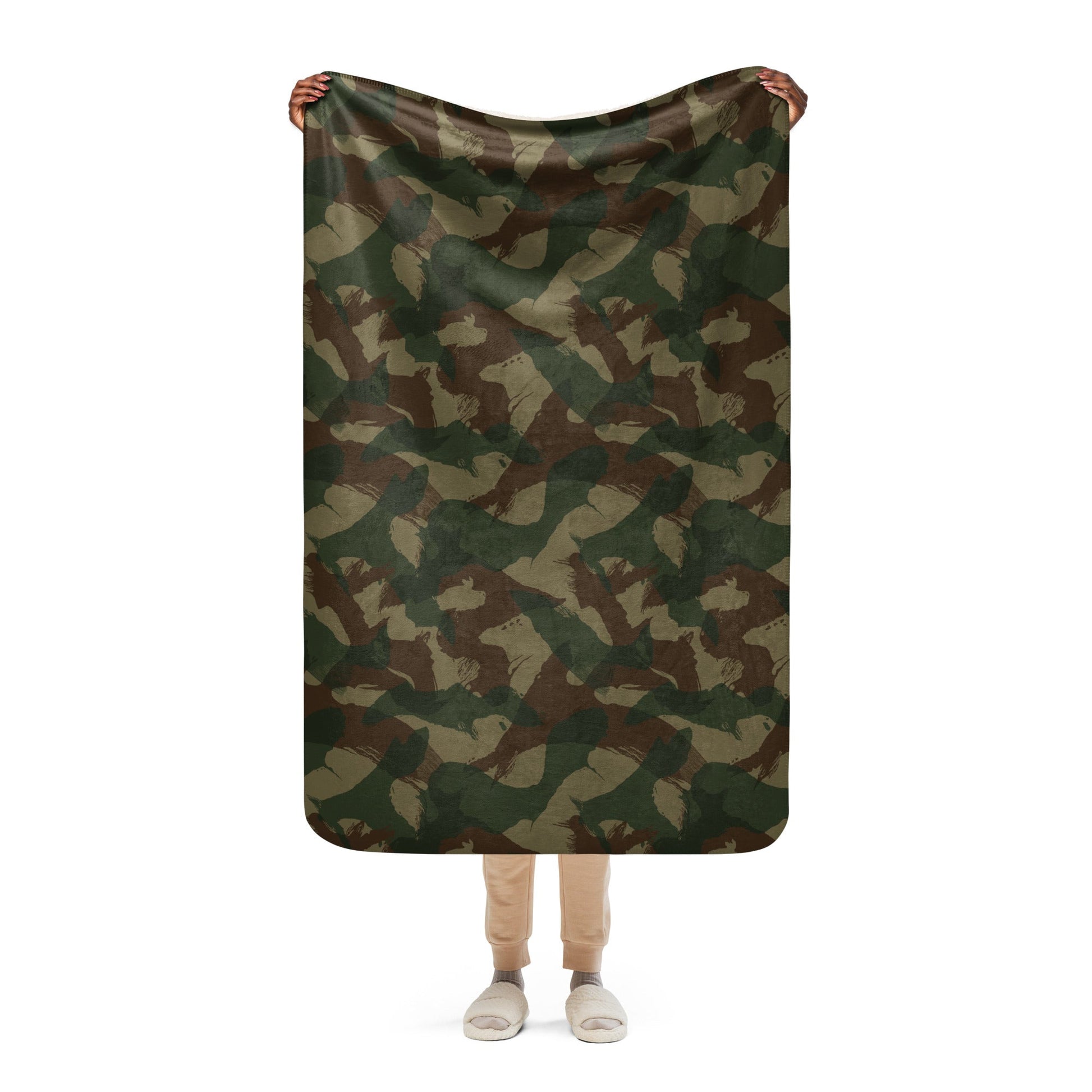 British 1959 Denison CAMO Sherpa Blanket - 37″×57″